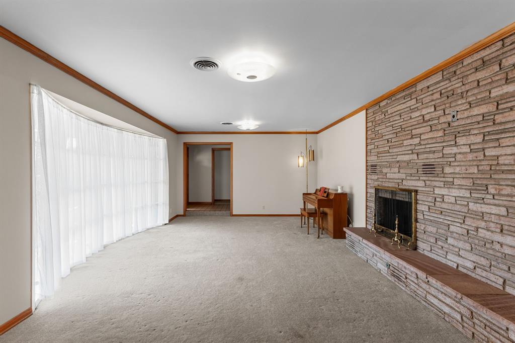 1152 W California Street Property Photo 5