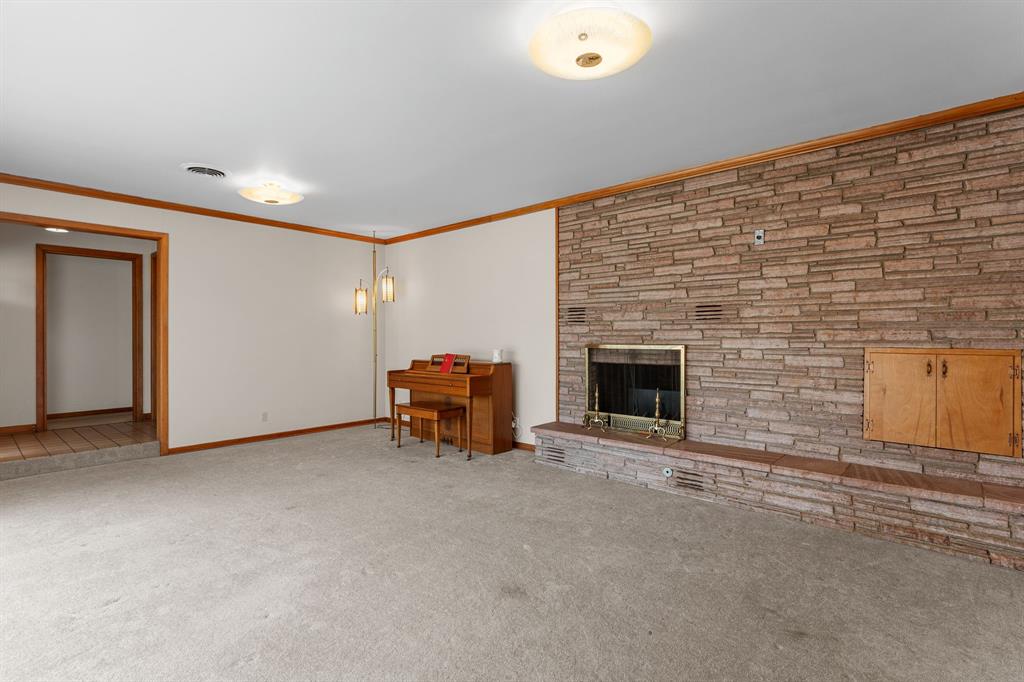 1152 W California Street Property Photo 6
