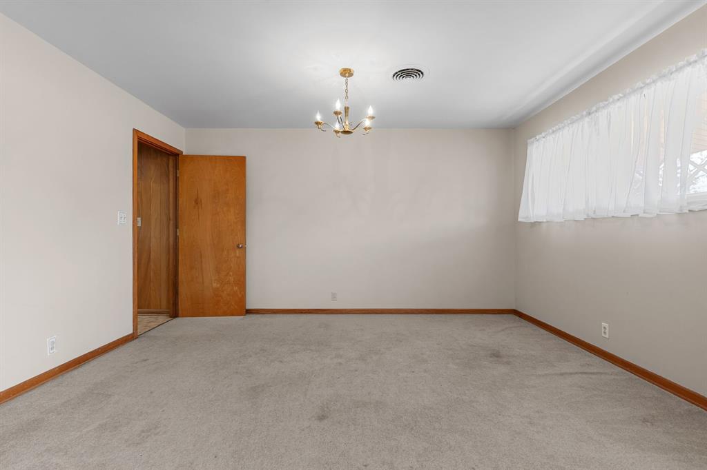 1152 W California Street Property Photo 9