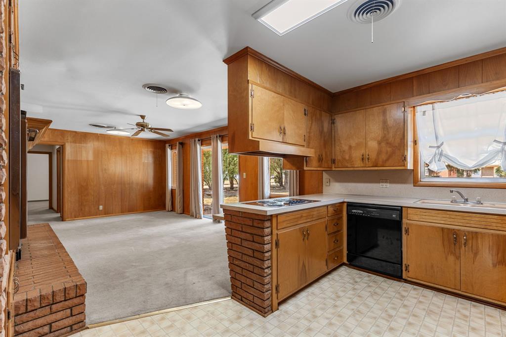 1152 W California Street Property Photo 18