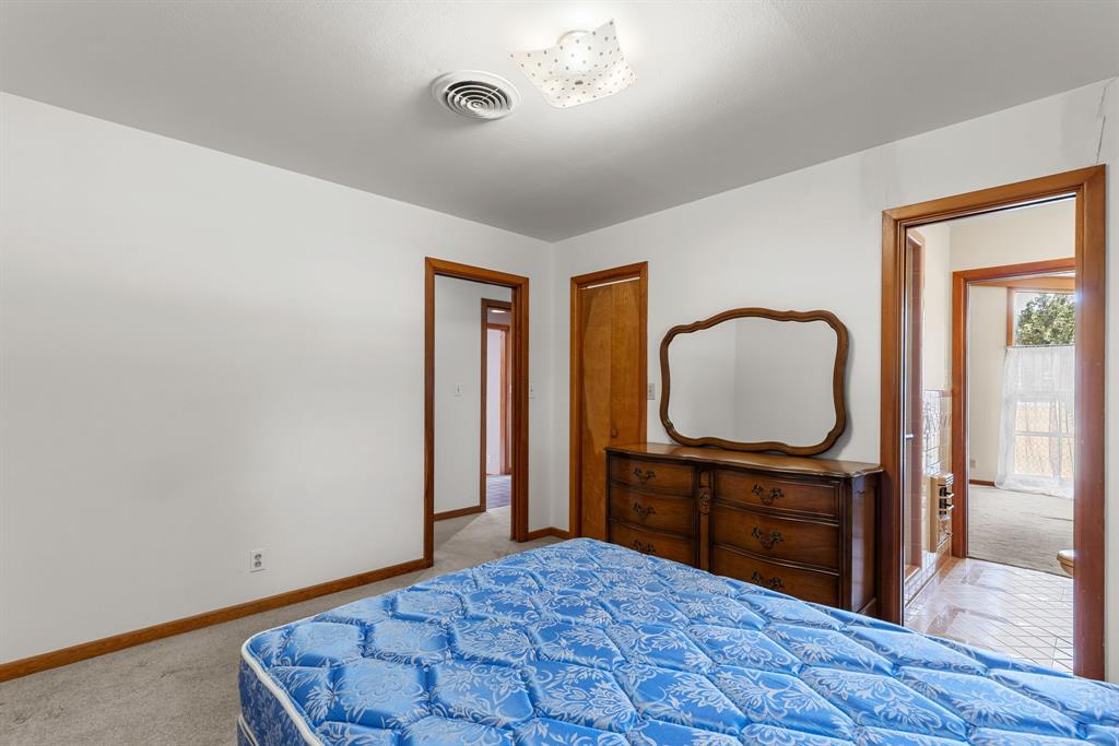 1152 W California Street Property Photo 28