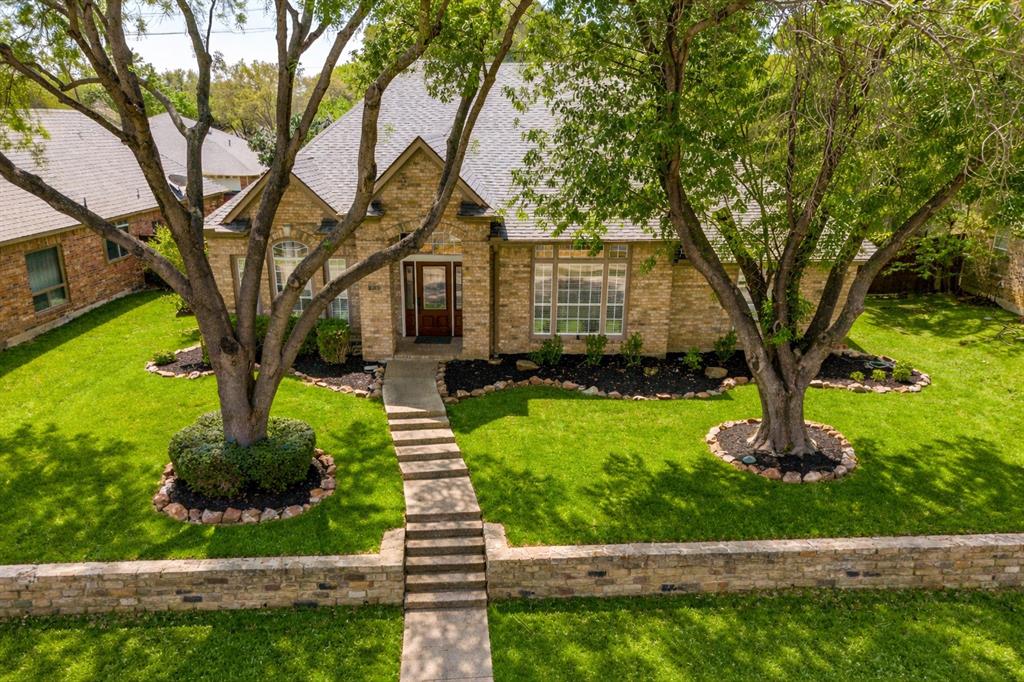 821 Shorewood Drive Property Photo 2