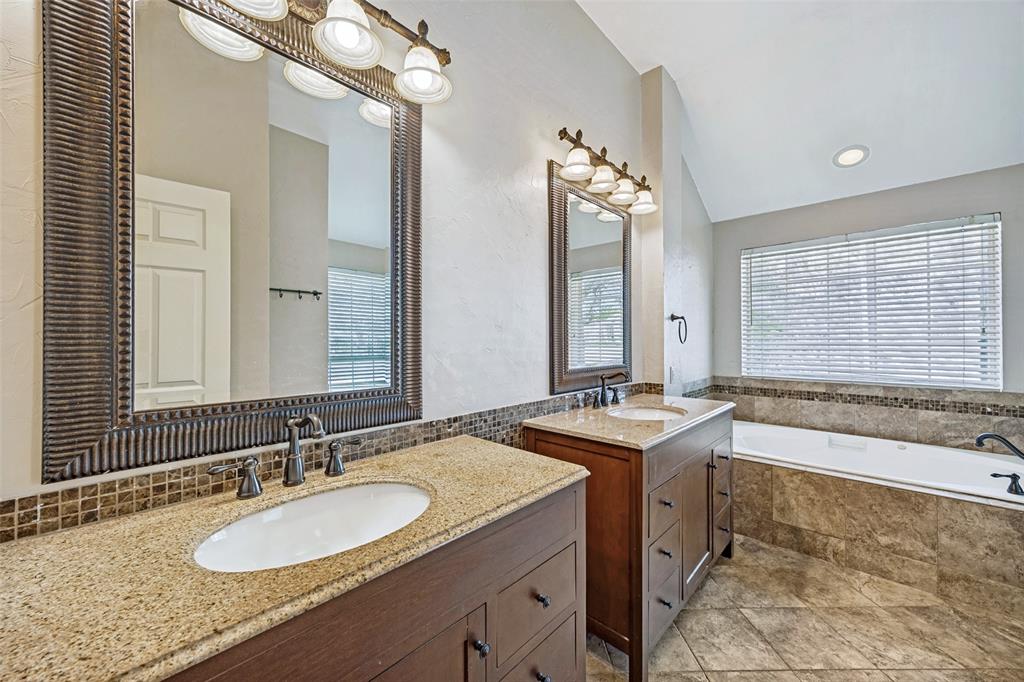 821 Shorewood Drive Property Photo 12