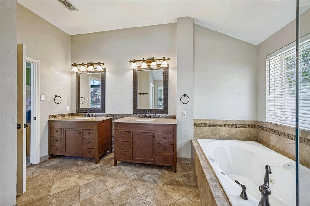 821 Shorewood Drive Property Photo 14