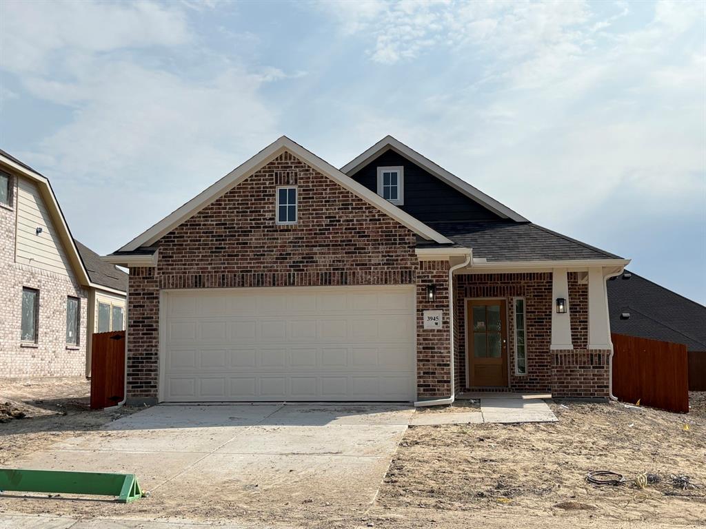 3945 Avendale Drive Property Photo 2