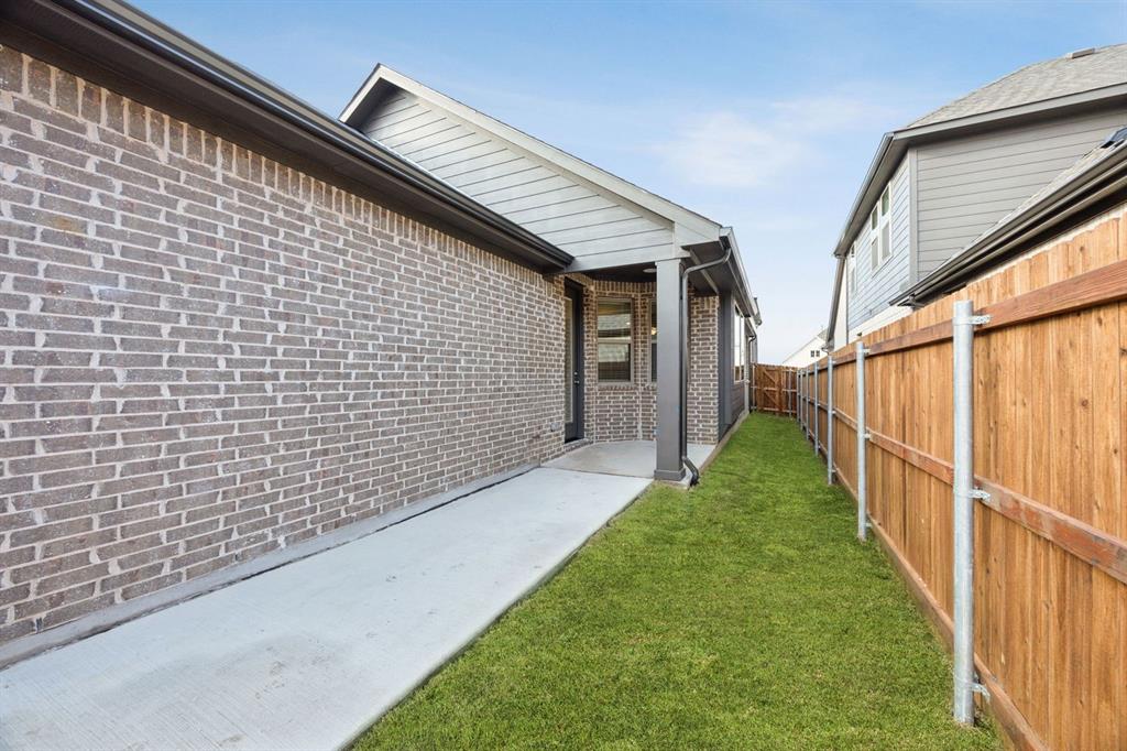 3945 Avendale Drive Property Photo 10
