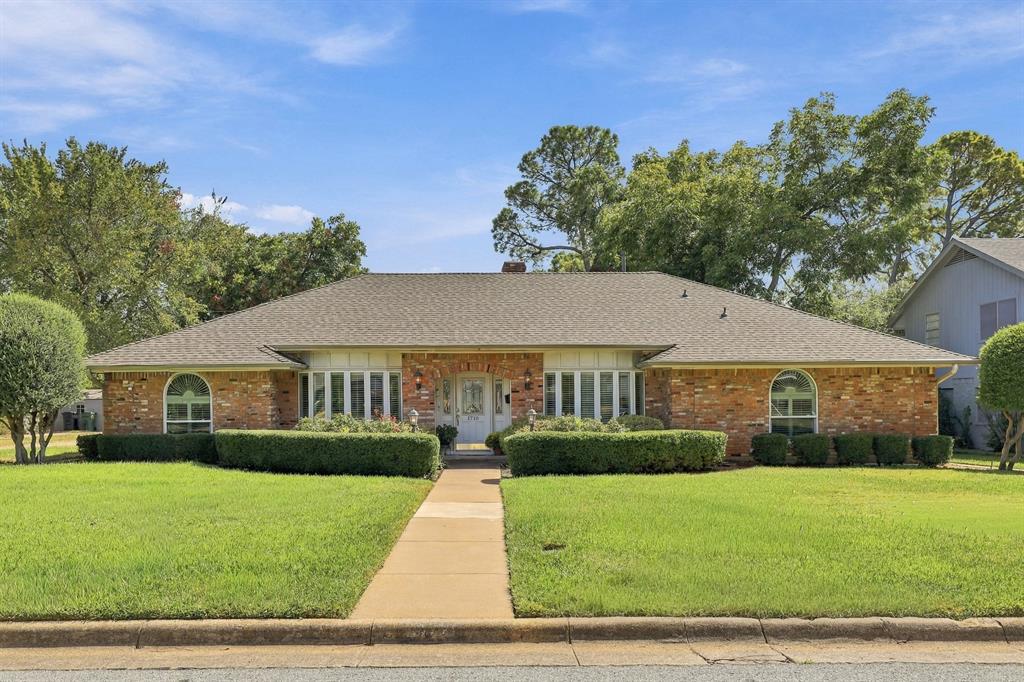 1710 Tennyson Drive Property Photo 2