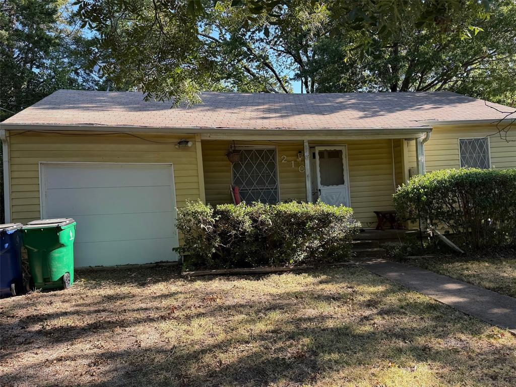 210 Almond Street Property Photo 1