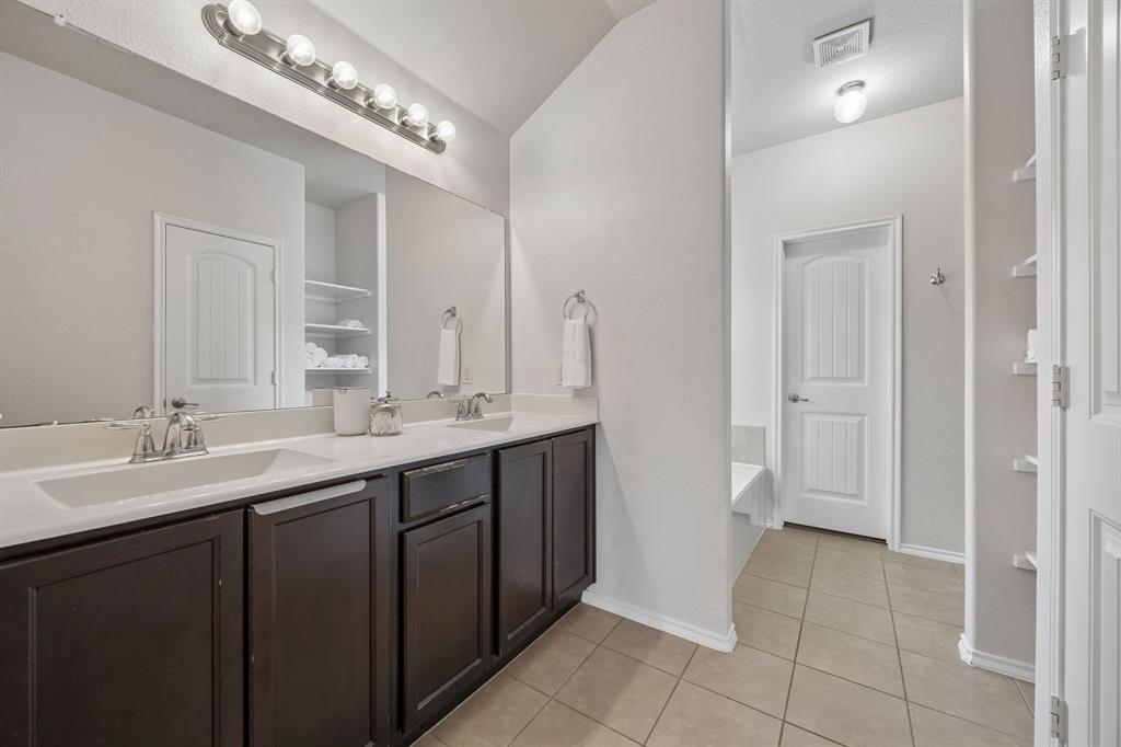 817 Post Oak Trail Property Photo 20