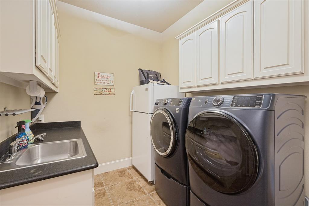 10757 Southbury Lane Property Photo 31