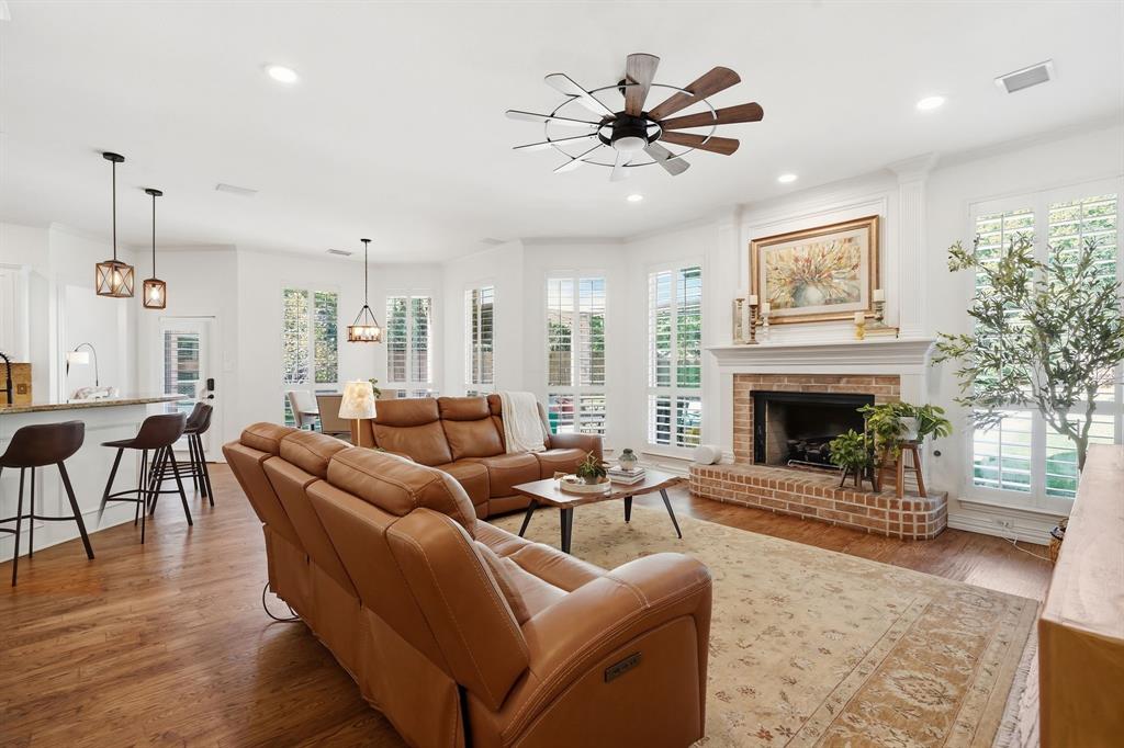 402 Southridge Lakes Parkway Property Photo 15