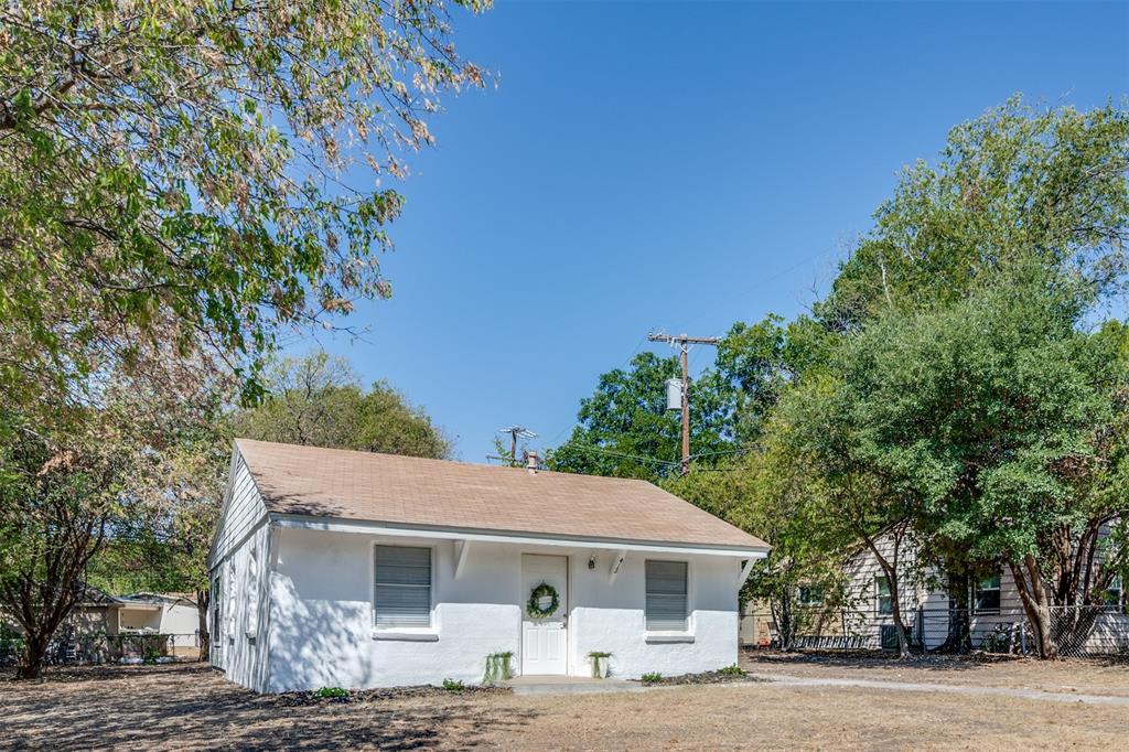 412 S Redford Lane Property Photo 1