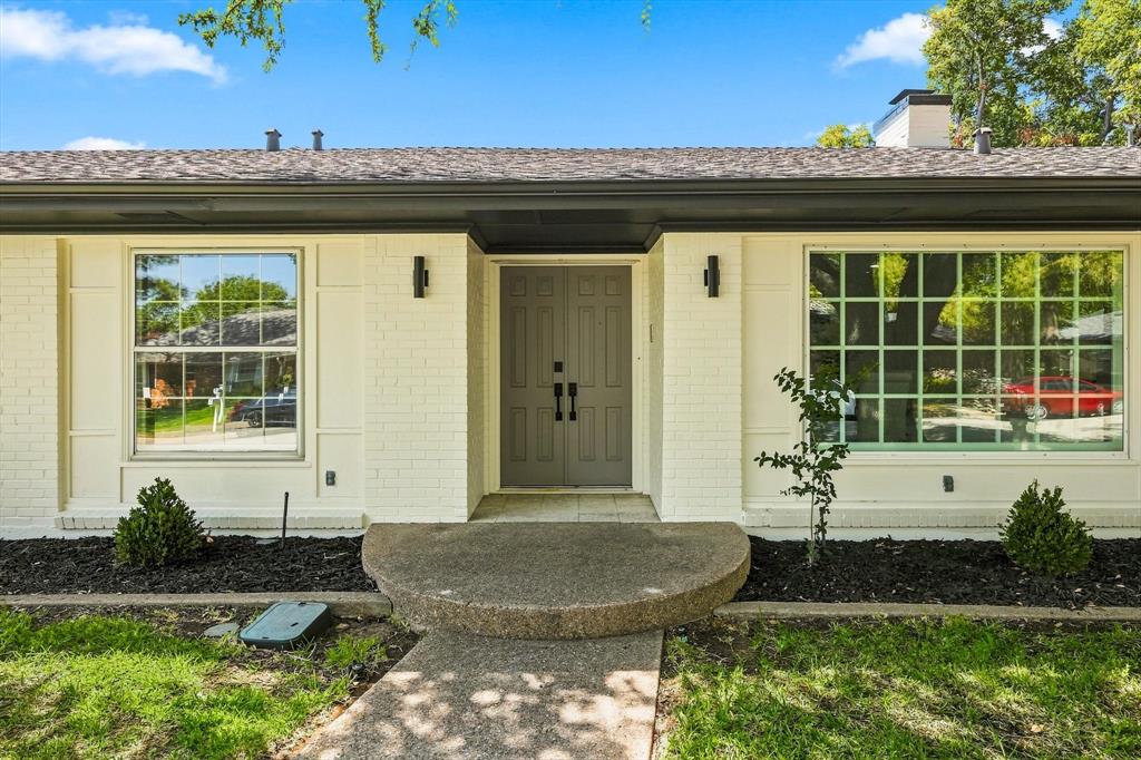 305 Brookview Drive Property Photo 3