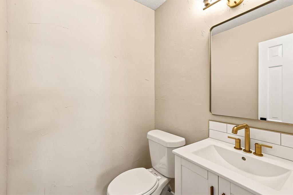 305 Brookview Drive Property Photo 22