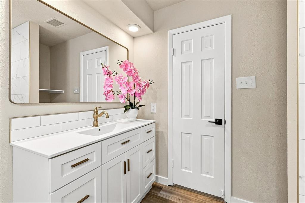 305 Brookview Drive Property Photo 28