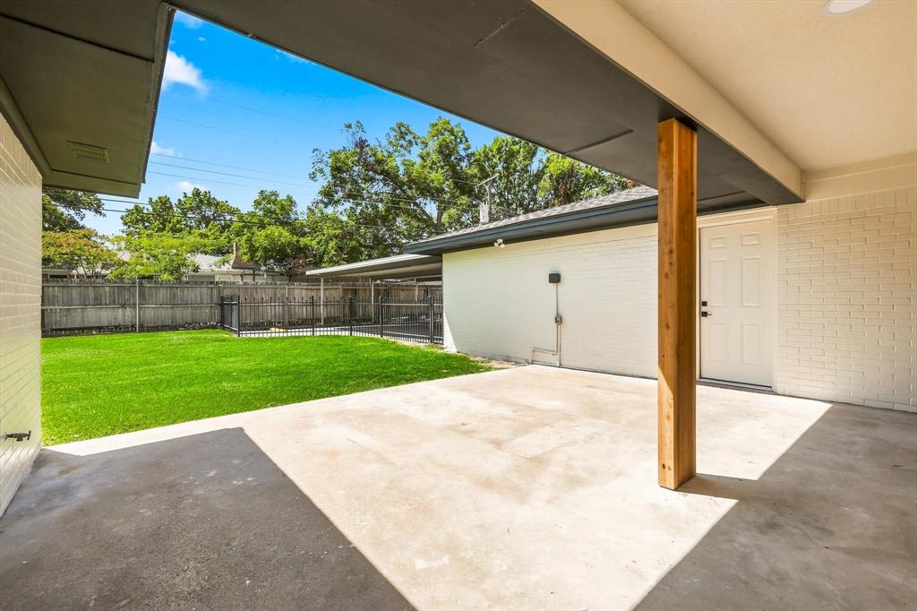 305 Brookview Drive Property Photo 35