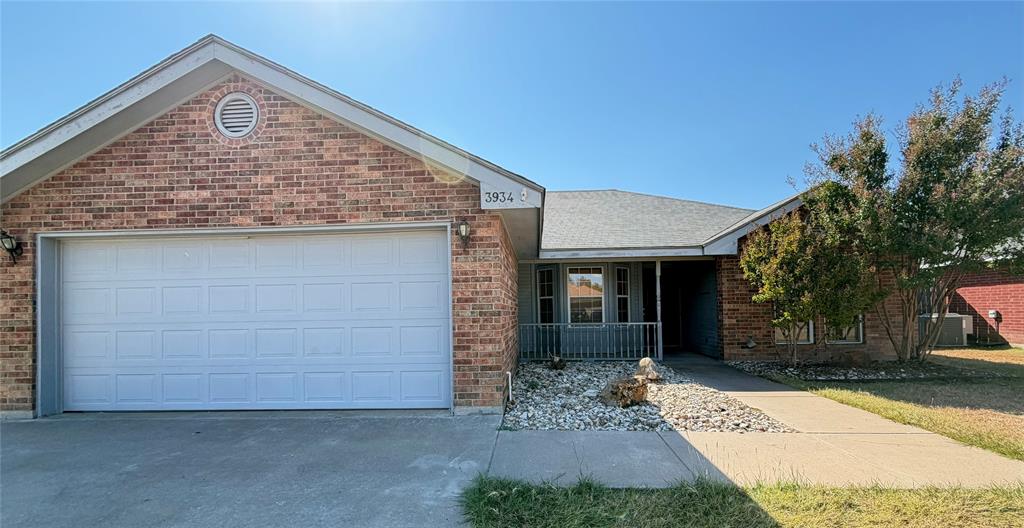 3934 Purdue Lane Property Photo 2