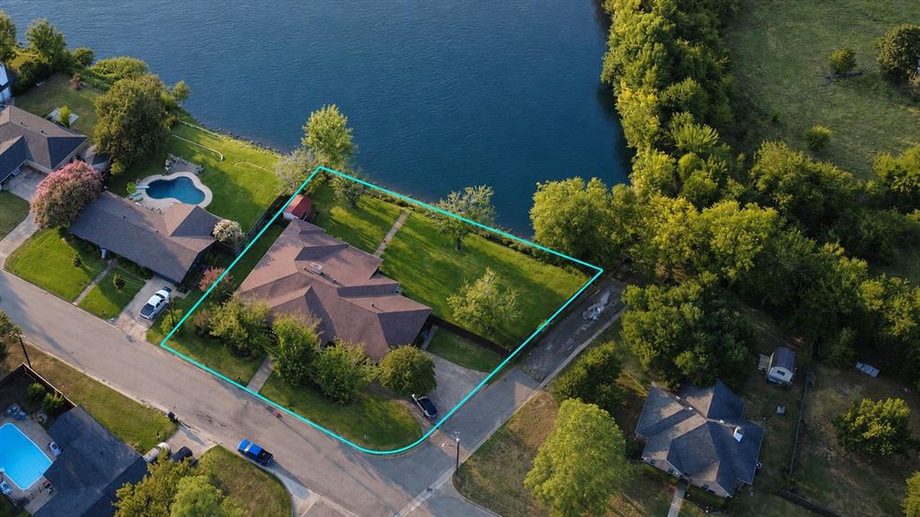 1625 Lakeshore Drive Property Photo 1