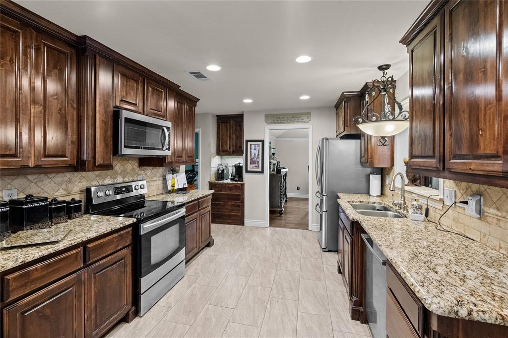 1625 Lakeshore Drive Property Photo 28