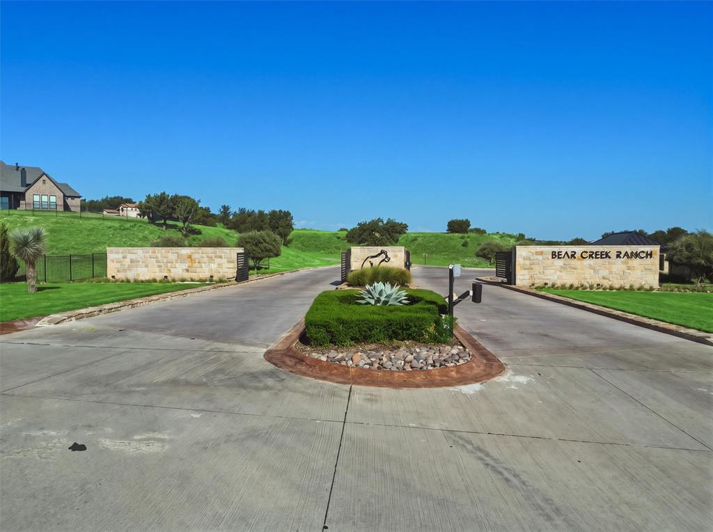 3049 Winding Creek Trail Property Photo 2
