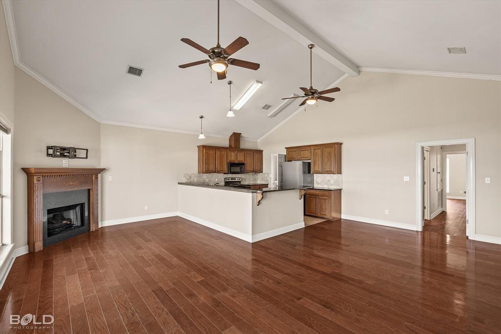5721 S Lakeshore Drive Property Photo 5