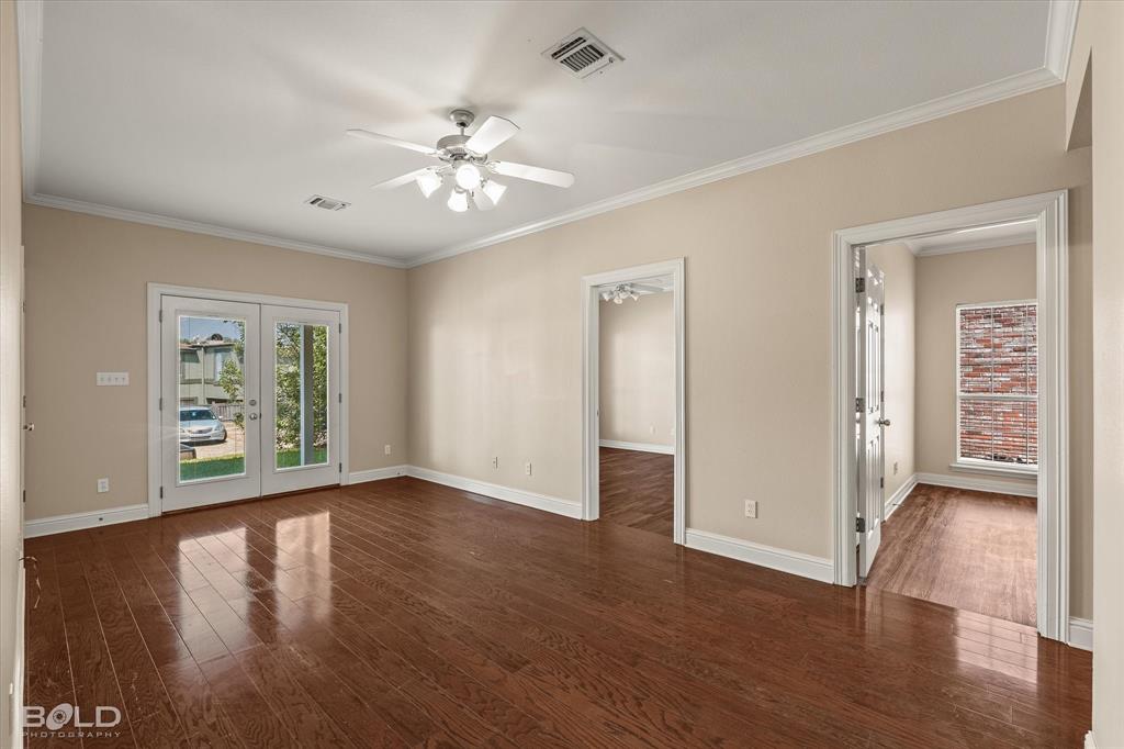 5721 S Lakeshore Drive Property Photo 11