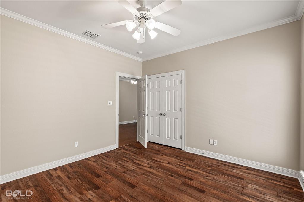 5721 S Lakeshore Drive Property Photo 14