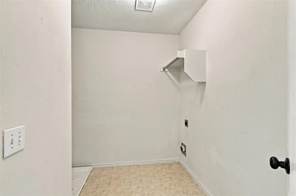 303 Charleston Drive Property Photo 26