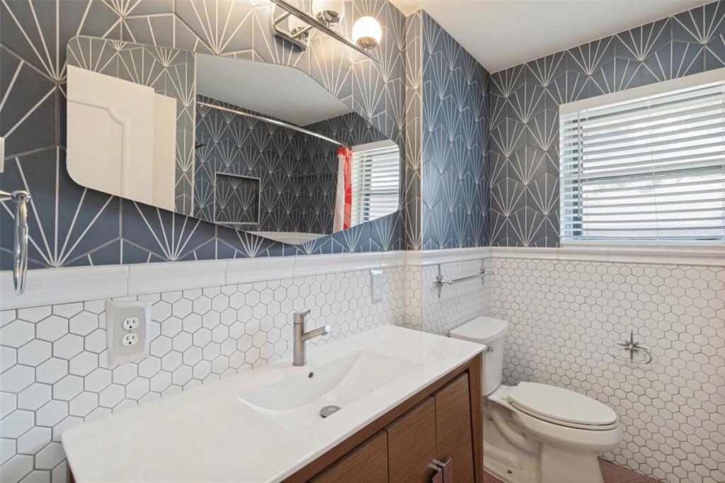 8059 Claremont Drive Property Photo 17