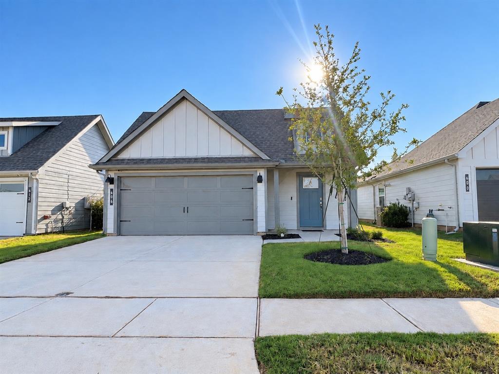 606 Capstone Circle Property Photo 1