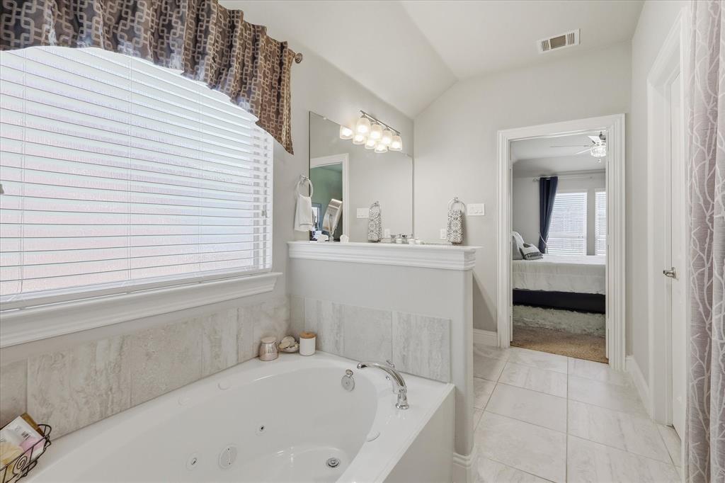 4009 Wavertree Road Property Photo 13