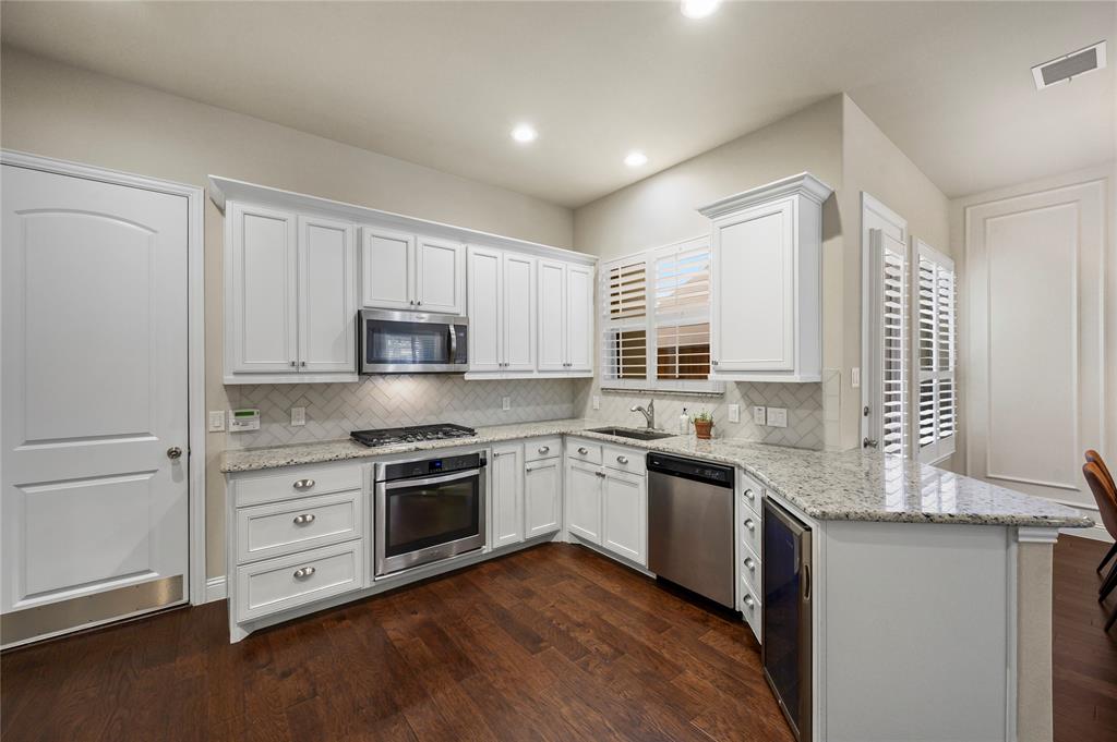 4161 Broadway Avenue Property Photo 11