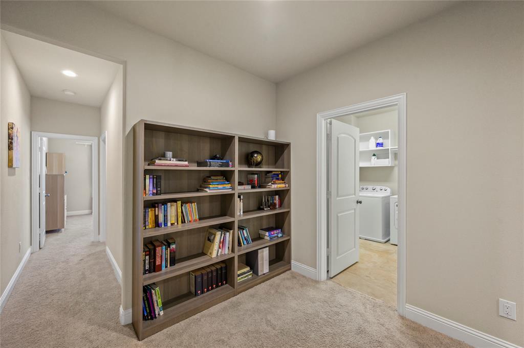 4161 Broadway Avenue Property Photo 15