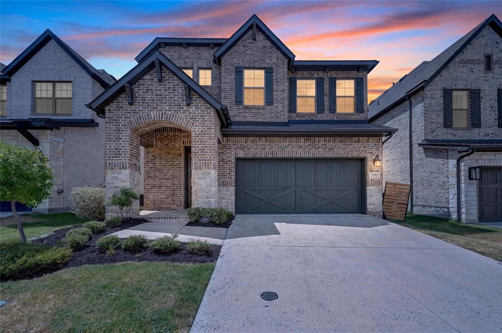 2552 Four Roses Drive Property Photo 1