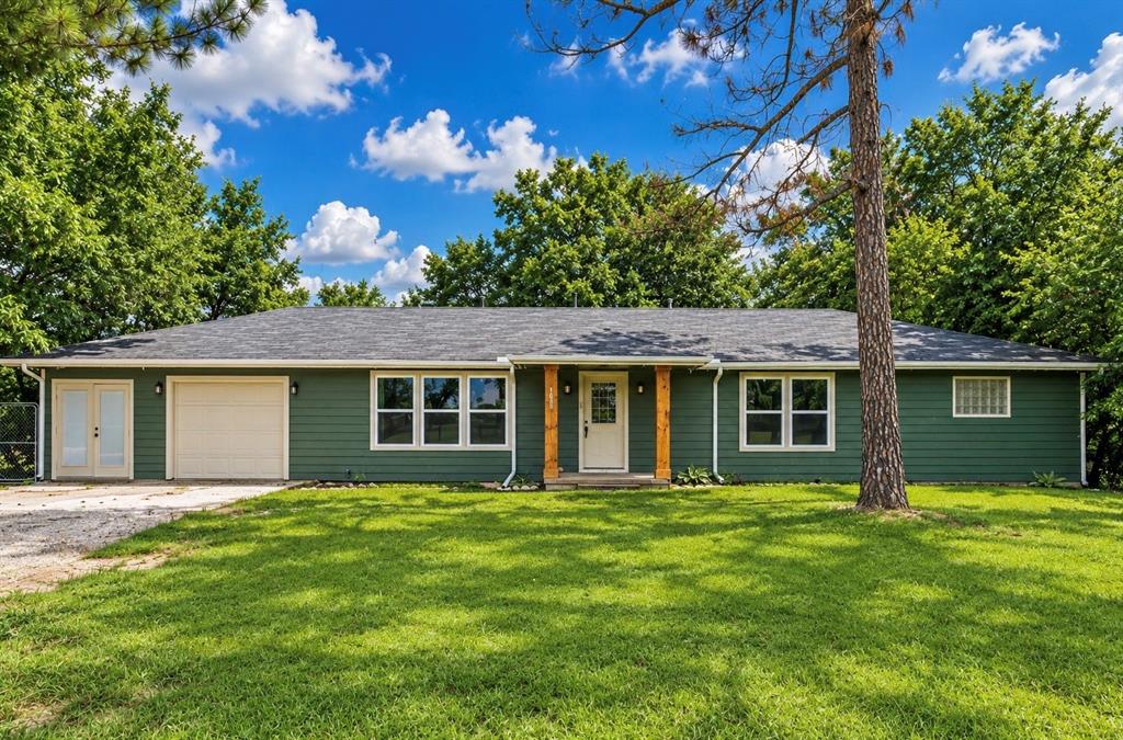 1603 Texas Highway 154 Property Photo 1
