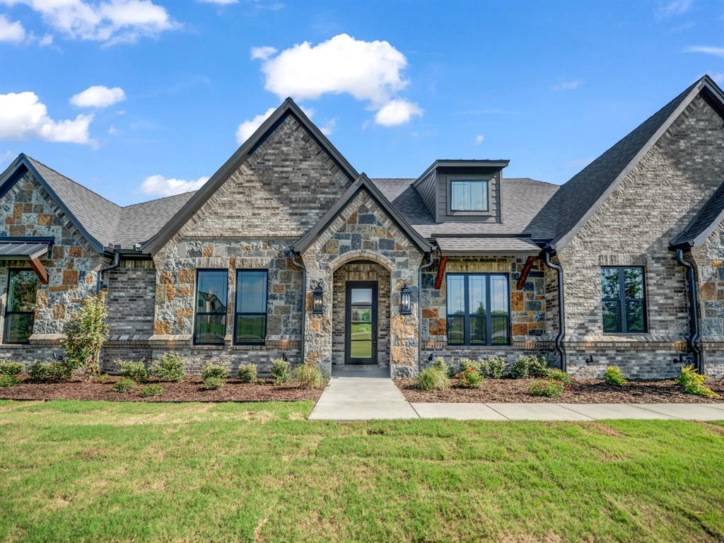 614 Hondo Crossing Property Photo 1