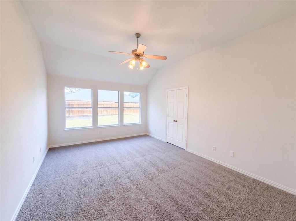 1009 Spinnaker Drive Property Photo 4