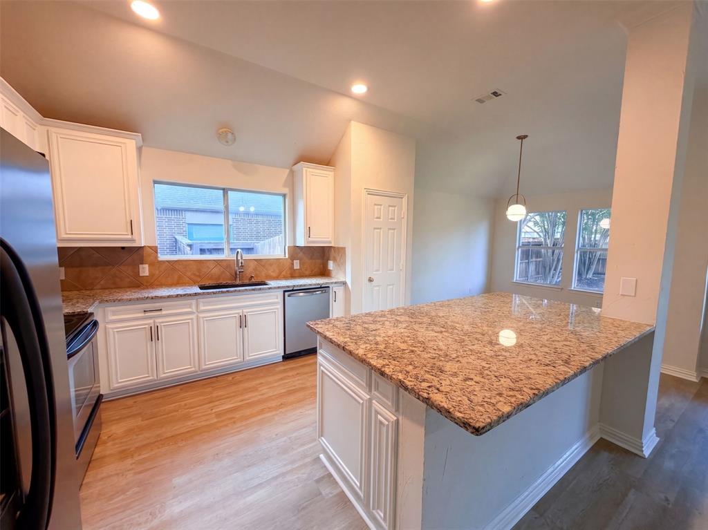 1009 Spinnaker Drive Property Photo 9