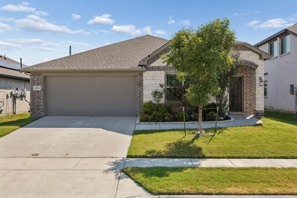 836 Foxtail Bend Property Photo 1
