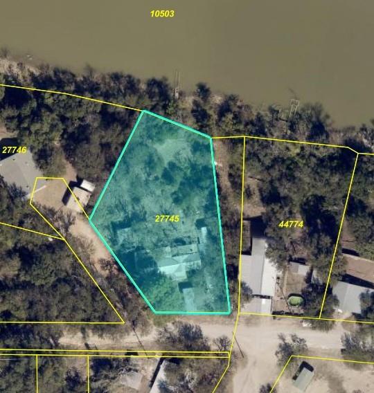 7050 Tipperary Drive Property Photo 1