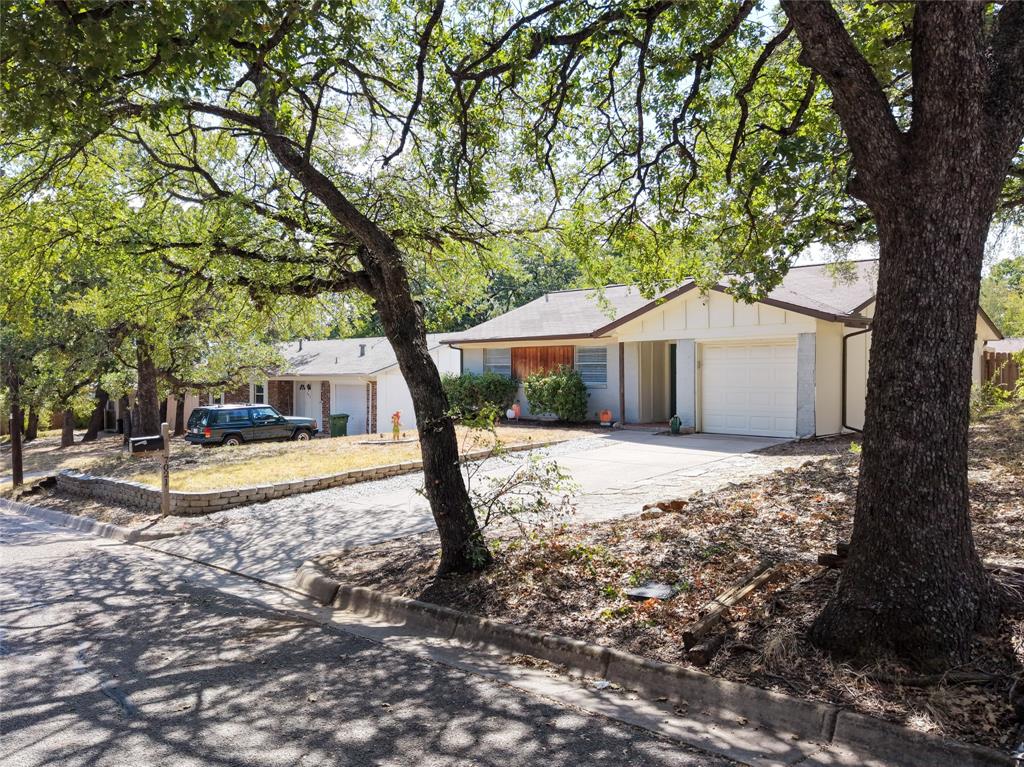 7021 Payte Lane Property Photo 6