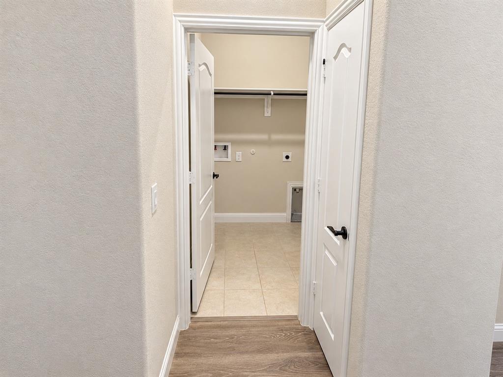 469 Brushwood Lane Property Photo 13