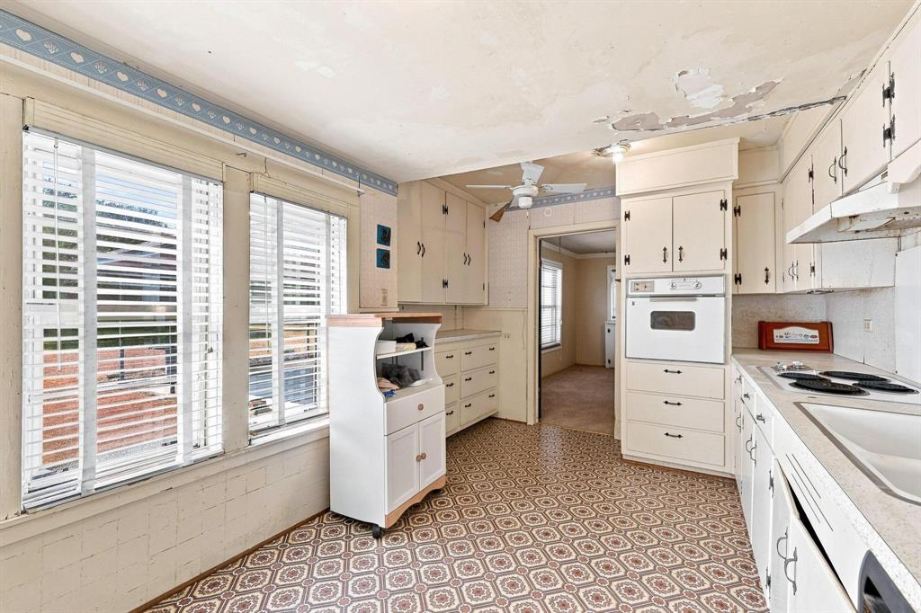 2626 Dripping Springs Road Property Photo 23