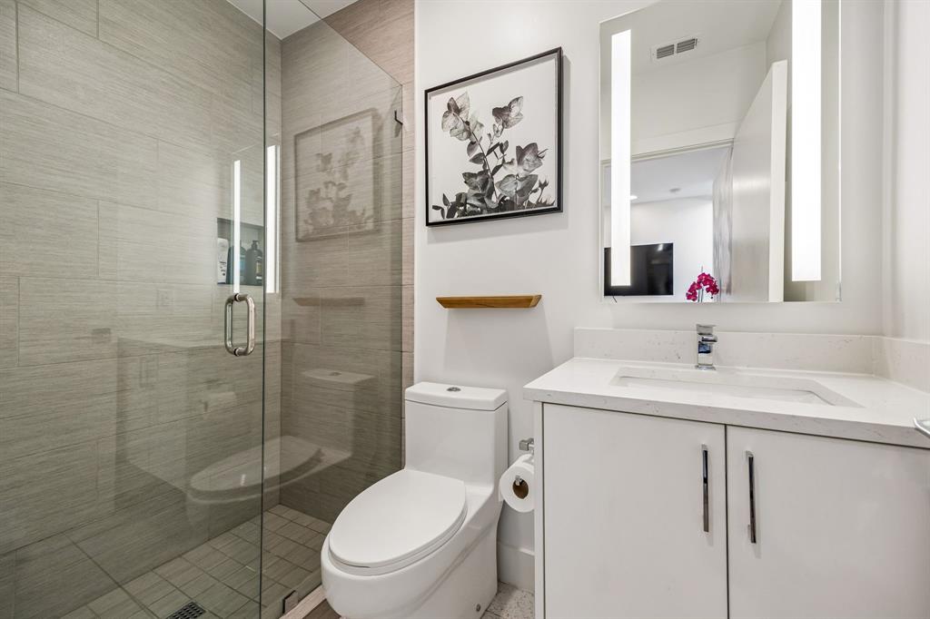 4820 Dinsmore Court Property Photo 14