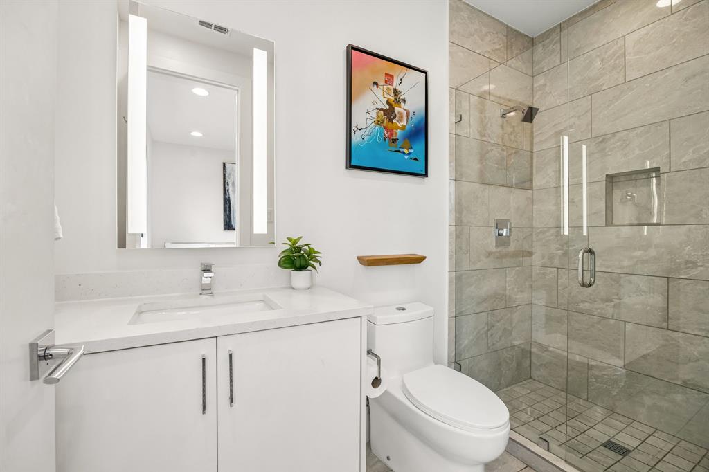 4820 Dinsmore Court Property Photo 16