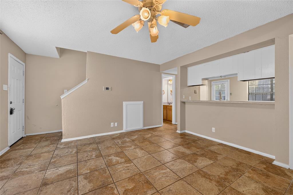 929 Hickory Street 18 Property Photo 7