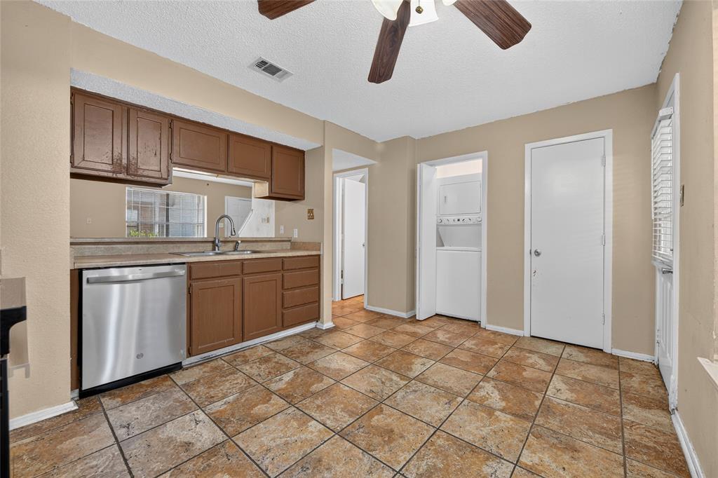 929 Hickory Street 18 Property Photo 17