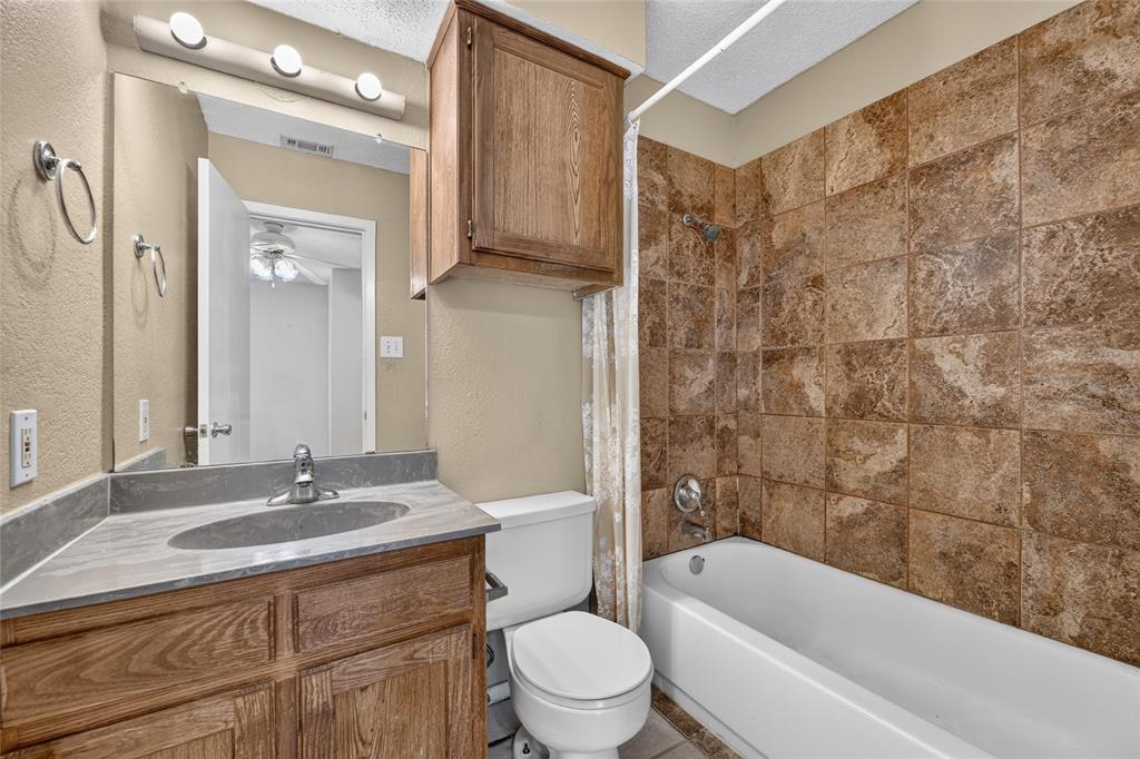 929 Hickory Street 18 Property Photo 27