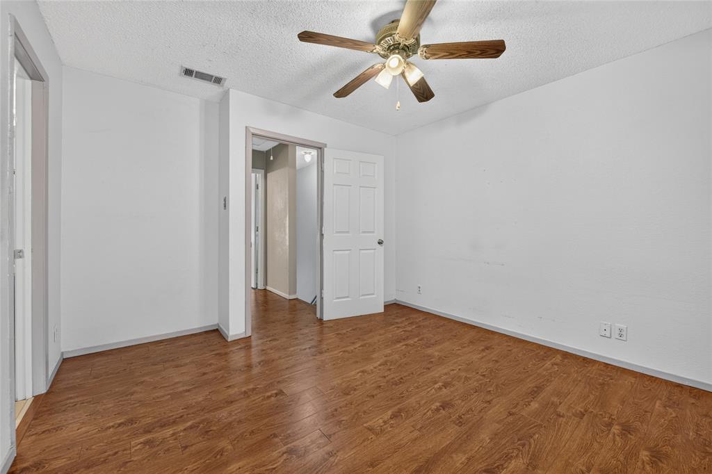 929 Hickory Street 18 Property Photo 31