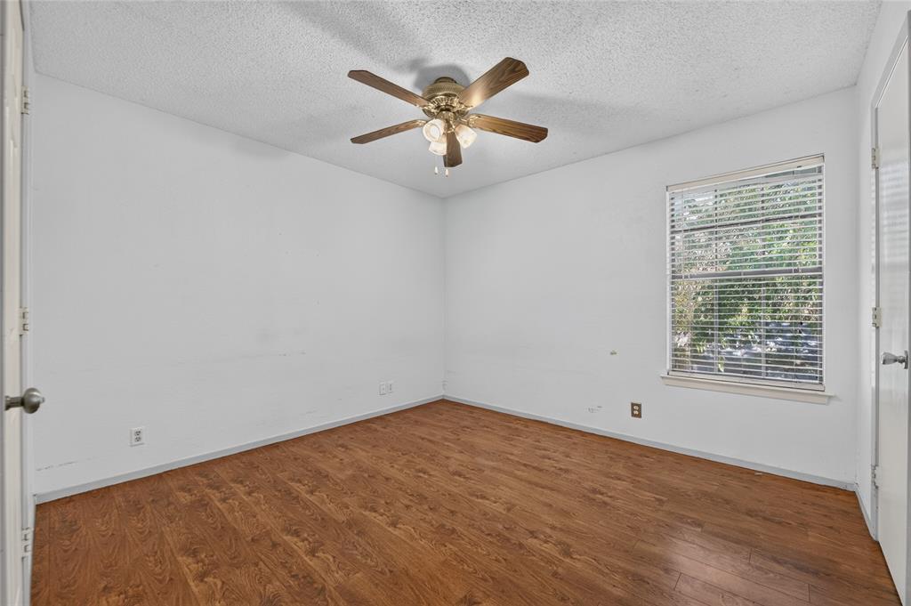929 Hickory Street 18 Property Photo 33